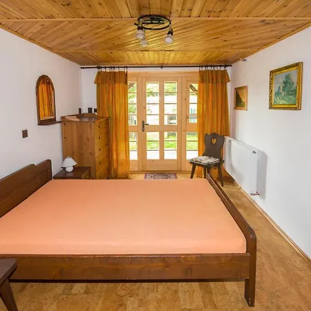 Vacation House Kurtovec Benesov nad Cernou Exterior photo